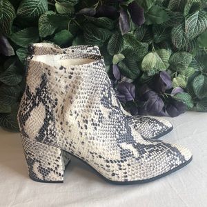 steve madden jillian bootie snake